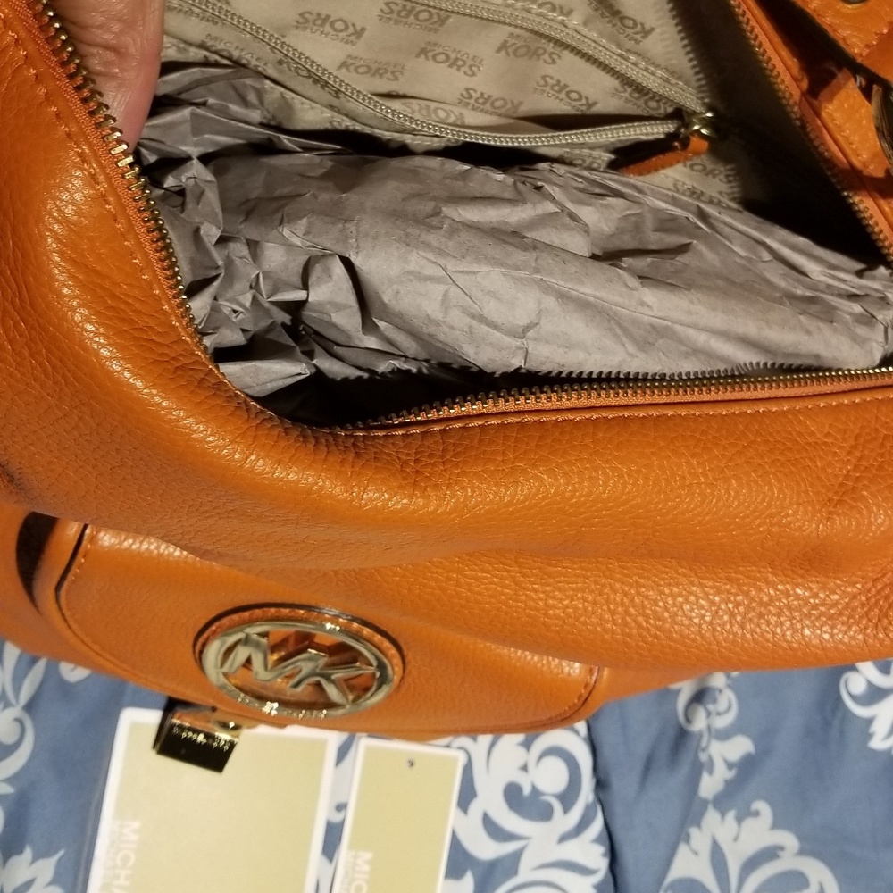 Michael Kors purse - Picture 3 of 5